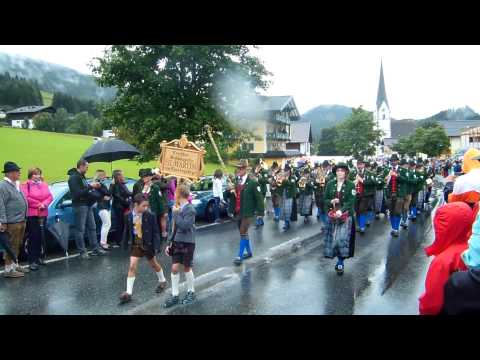 HeuArt-Fest 2013 mit der TMK St. Martin und der Heufigur "die Gier"