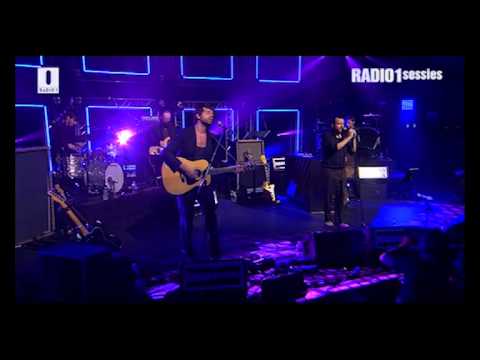 Dez Mona - A little bit of a dream (Radio 1 Sessies 2013)