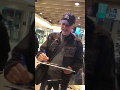 Pat Simmons DOOBIE BROTHERS Signing Autographs Team Derek 3