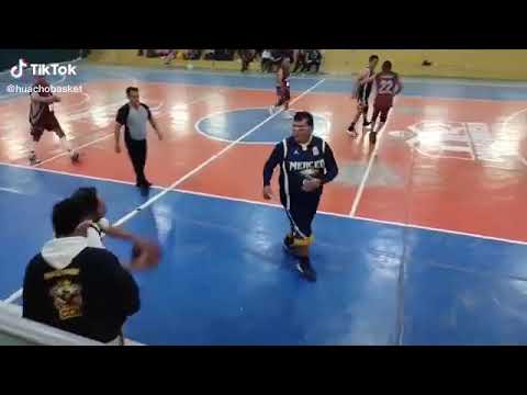 HUACHO - Basketball Ex-alumnos Mercedarios 2022 (80 vs 90) canasta bajo el tablero
