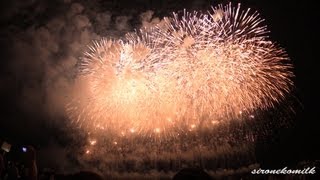 preview picture of video '[Canon XA20]2013年 秋田県 能代の花火大会 フィナーレ フルワイドスターマイン Noshiro Fireworks 2013 Japan'