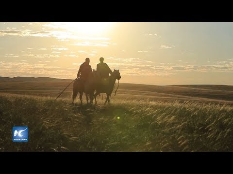 , title : 'Mongolia Interior se calienta en invierno con gran reunión temática de caballos'