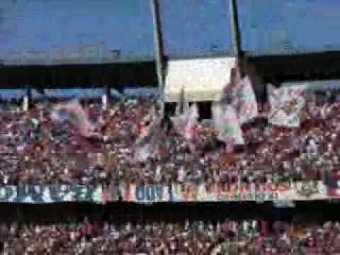 CHICLETE COM BANANA CANTANDO HINO DO BAHIA