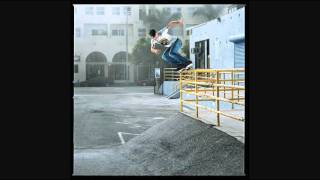 Shootyz Groove - Mad for it - (sk8er: Andrew Reynolds).