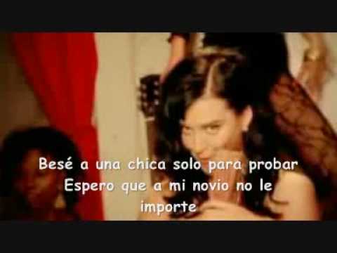 i kissed a girl en español