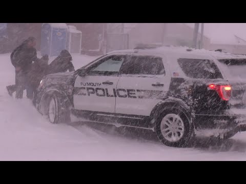 Stuck Cars, Difficult Travel, Deep Snow, Blizzard Condition Plymouth, MA - 1/29/2022