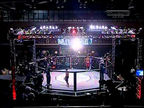 Luta 2 - Max Fight 10 - Charles Maicon x Kell Santos