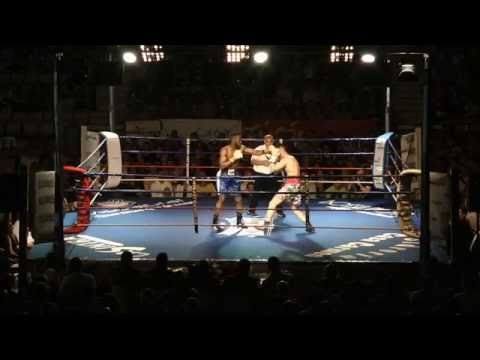 Nº 38 2/2 Ismael BEE – Johnny Viña BOXEO BOXING Gijón Asturias