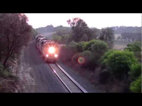 Grain Train Departing Gheringhap - Australian Trains, Victoria