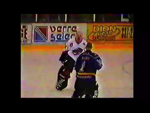 Yannick Girard vs Frédéric Henry goalie fight LHSPQ 03 04