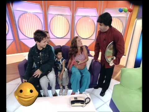 El Mozo, Trae Los Dos Pebetes - El Show De La Tarde