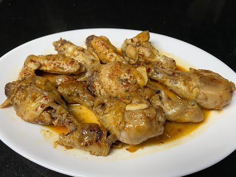 Jamoncitos y alitas de pollo en salsa