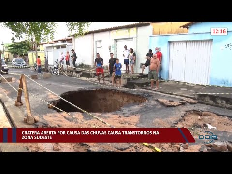Cratera aberta por causa das chuvas causa transtornos na zona sudeste 08 03 2022