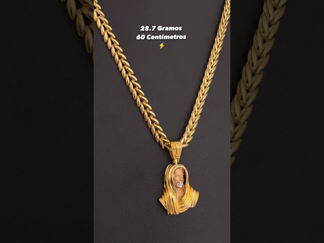 Vídeo relacionado con Inmaculada Romero IR Cabeza Rostro Cristo de Murillo Oro 18k Colgante Unisex 18mm. Detalles realistas