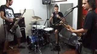 Diskerda - Cockroaches Nailbomb