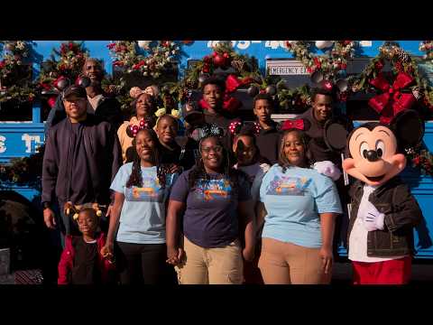 Oklahoma Sisters Surprised with Disney World Vacation | Disney Parks Magical Christmas Day Parade