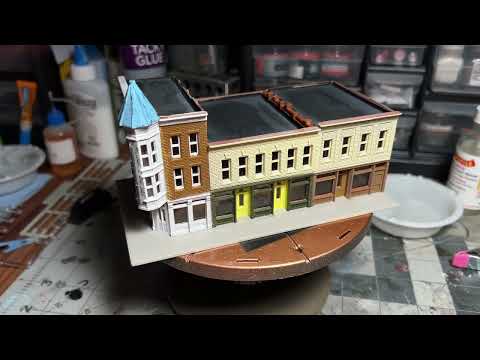 Construção/revisão da escala Walthers Merchant's Row 2 N