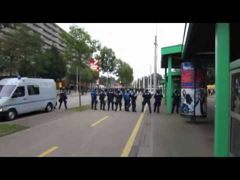 Vor dem Spiel Basel vs. Schalke - Randale (FC Basel vs. FC Schalke 04 - 01.10.13 - Champions League)