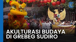 Serunya Naik Kapal Wisata dan Kemeriahan Pesta Kembang Api di Grebeg Sudiro 2025 Kota Solo