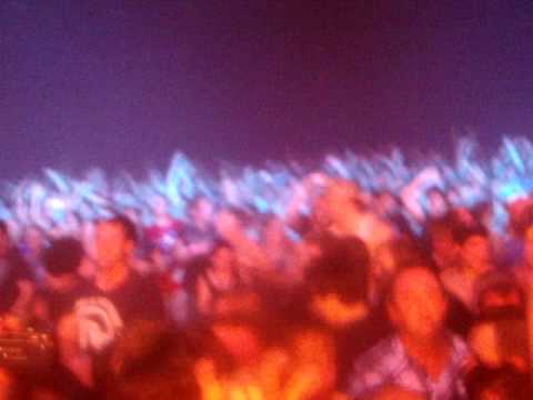 Smack My Bitch Up - The Prodigy (Live Gold Coast 2010)