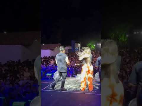Yara Tchê e Alessandro Costa cantando De Volta Pro Amor em Altaneira-CE | Central dos Desejeiros