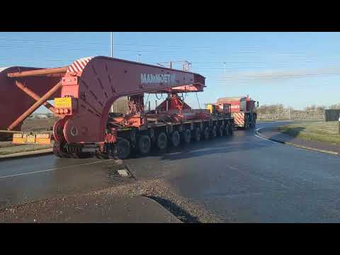 Mammoet heavy haulers on Lincoln Eastern Bypass - 14/12/2022