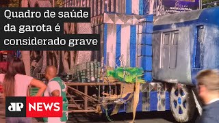 Menina de 11 anos é atropelada por carro alegórico no Rio