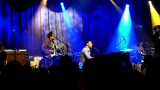 John Legend &amp; The Roots - Lil Ghetto Boy (life)