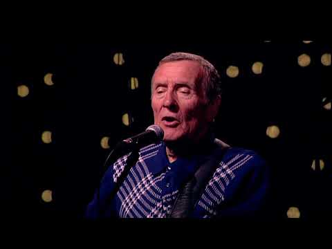 James Brown Is Annie feat. Hamish Stuart: STV (Sandcastles)