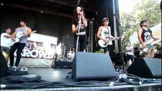 We Are The In Crowd - Never Be What You Want (Vans Warped Tour Montreal 2012) // LASCENEMUSICALE.CA