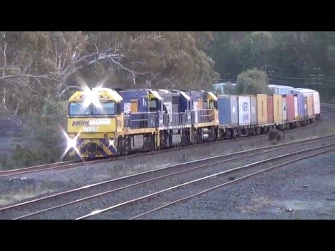 NR67- 8220- NR105 on 7MC2 to Griffith at Broadford . 14.5.16.