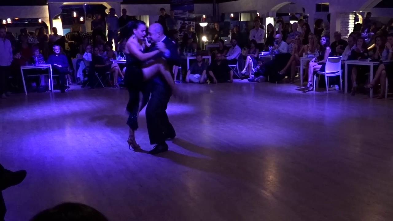 Diego Benavidez e Natasha Agudelo - Milonga del Barrio (2/4)