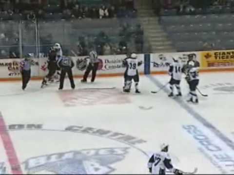 Dallas Ehrhardt vs Sam Klassen
