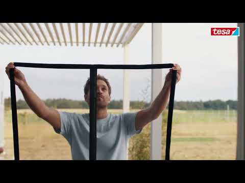 tesa® selbstschließender Magnetvorhang: Insektenschutzvorhang für Balkon- & Terrassentüren