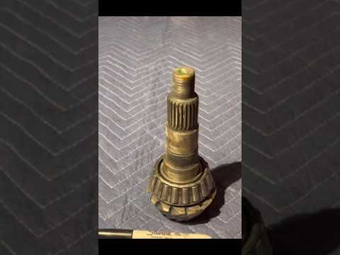 install a pinion bearing without a press #cherokeeronnie #cheapcherokee #jeepcherokee