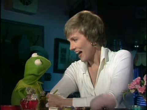 Julie Andrews Sings to Kermit
