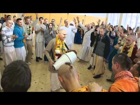 2011.10.22. Vyasa Puja 2011 -2- Kirtan - Kaunas, Lithuania