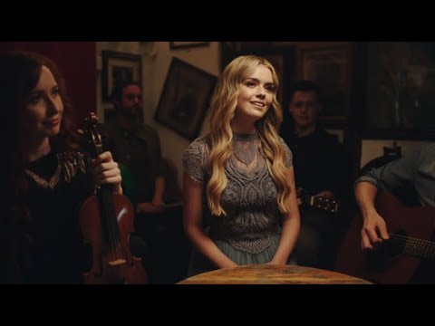 Celtic Woman - The Lakes of Pontchartrain