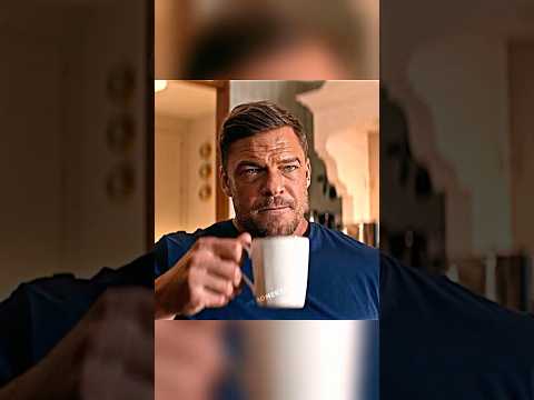 🤣Creo que ese café tan especial lo puso de mal humor! #peliculas #series #shorts