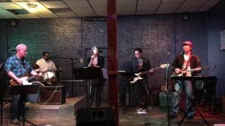 Annie and the Orphans: Love Is All Around (Joan Jett cover) [2/25/2017 at Silvie&#39;s]