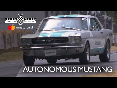 Mustang 65 autónomo corre el ascenso de Goodwood