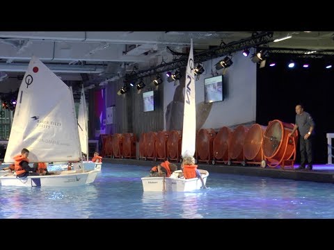 Schnuppersegeln mit Windmaschinen - Hansekids @ hanseboot 2017