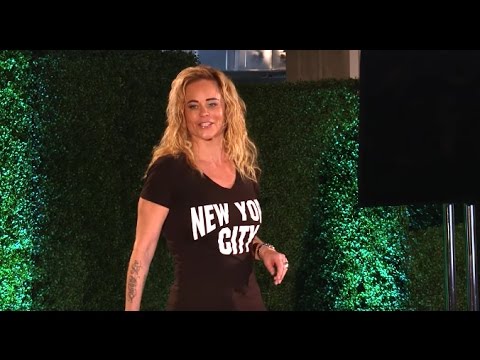 download lagu mp3 mp4 Dina Lapolt, download lagu Dina Lapolt gratis, unduh video klip Dina Lapolt