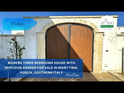 Village house with three bedrooms and large garden for sale in Marittima, Puglia, South Italy
