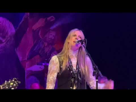Hattie Webb w/ Chris Stills ‘Stop dragging my heart around’ Tom Petty & the Heartbreakers 10/19/2019