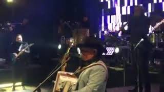 El Tonto Julión Álvarez.