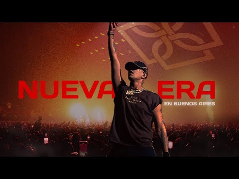 Duki interpretando Nueva Era en un estadio de Buenos Aires ante miles de fanáticos, simbolizando el éxito masivo del trap argentino.