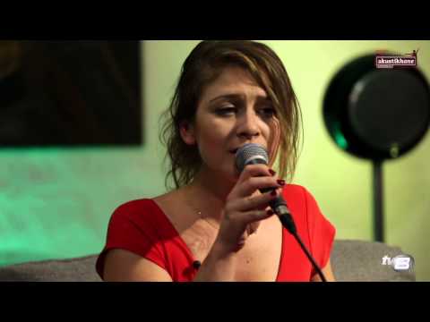 Deniz Sipahi - Aşk Nedensiz Sevmekmiş [Teoman Cover] / @akustikhane