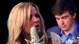 Rhonda Vincent &amp; The Rage &quot;Drivin&#39; Nails In My Coffin&quot;