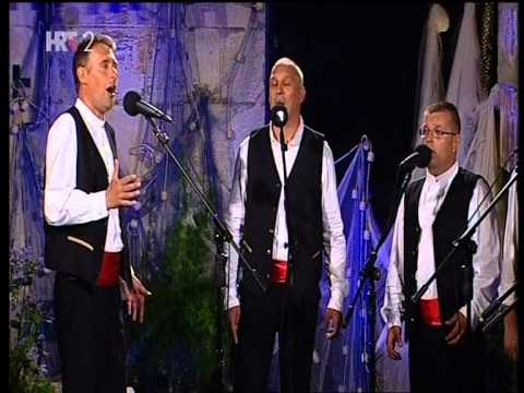 Klapa Kumpanji - FDK Omiš 2015 - Jubi san te golubice moja